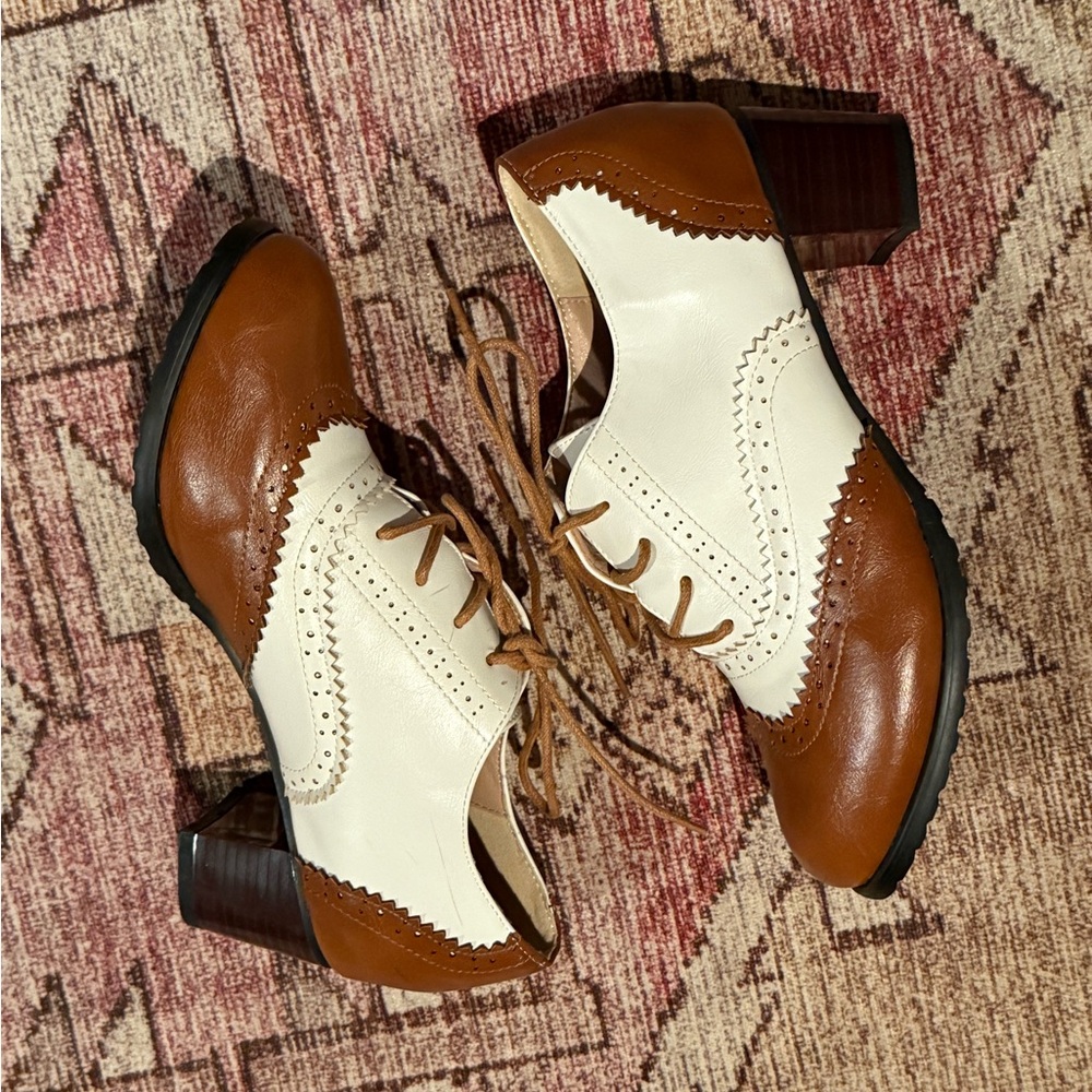 Two-Tone Brown and White Women's Oxford Shoes